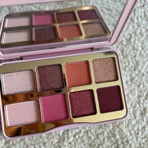 Too Faced Let’s Play eyeshadow palette